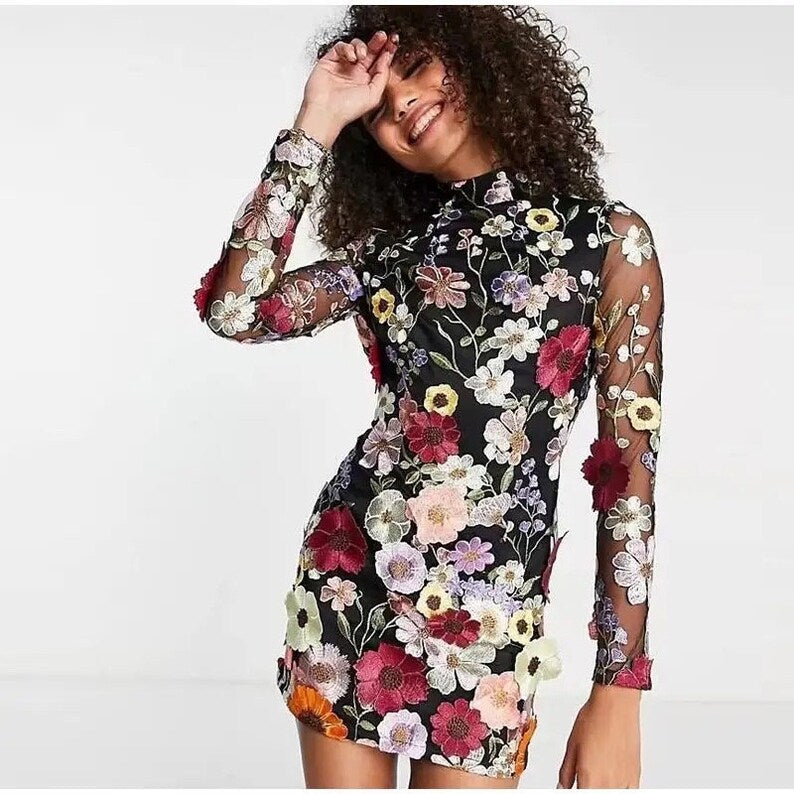 Einzigartiges Handgemachtes Blumenkleid - Arvani