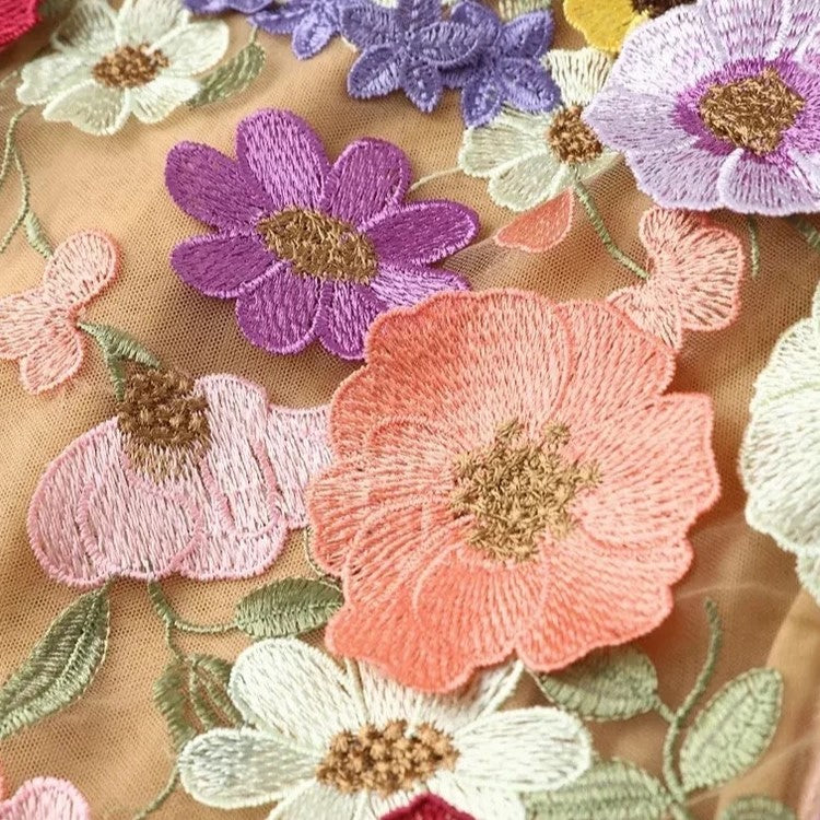 Einzigartiges Handgemachtes Blumenkleid - Arvani