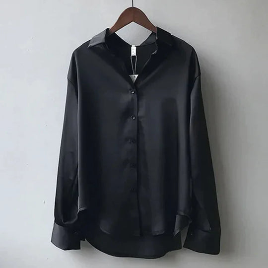 Lässige locker sitzende Satinbluse