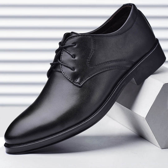 Elegante Schuhe mit Schnürsenkeln