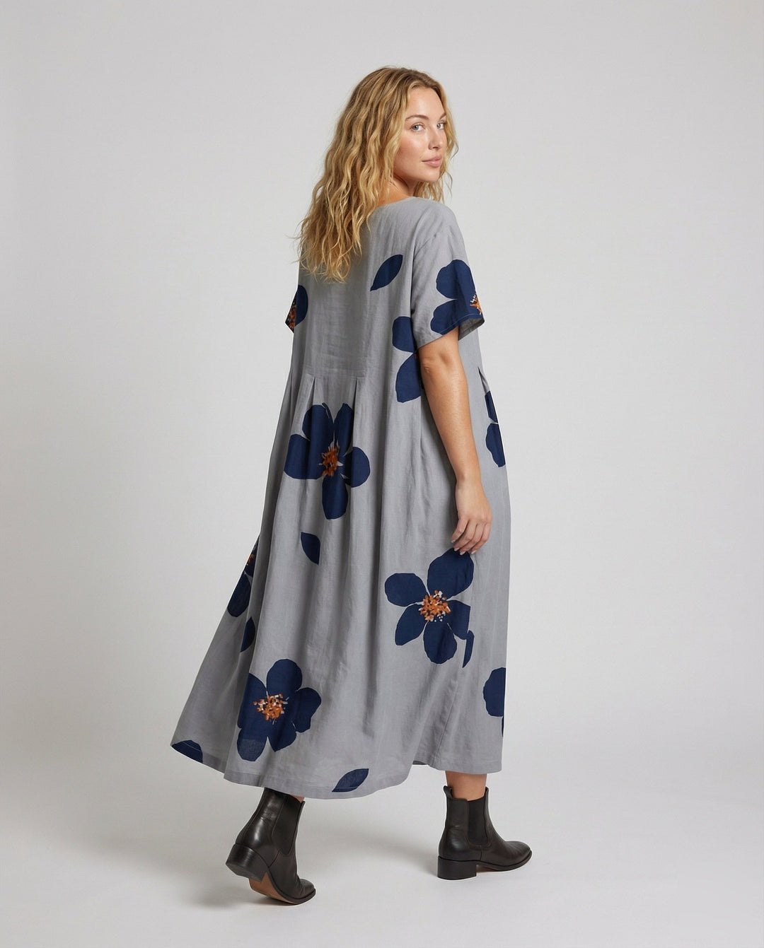 Product 15582579196234 - back_view