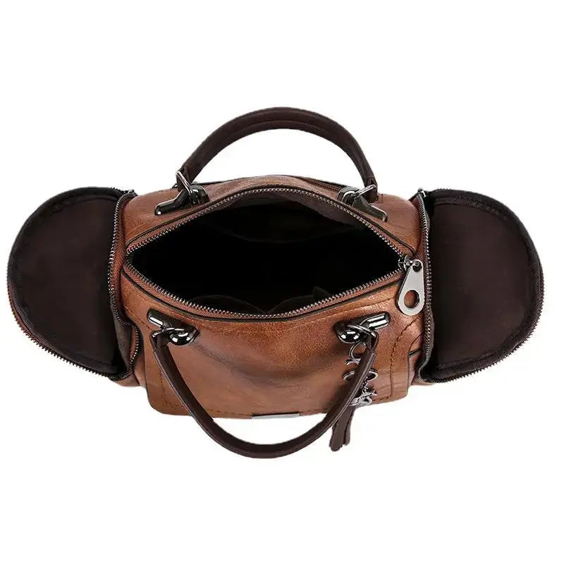 Nord Taschen | Spacious Handbag in Soft Leather with Strap and Zipper Closure