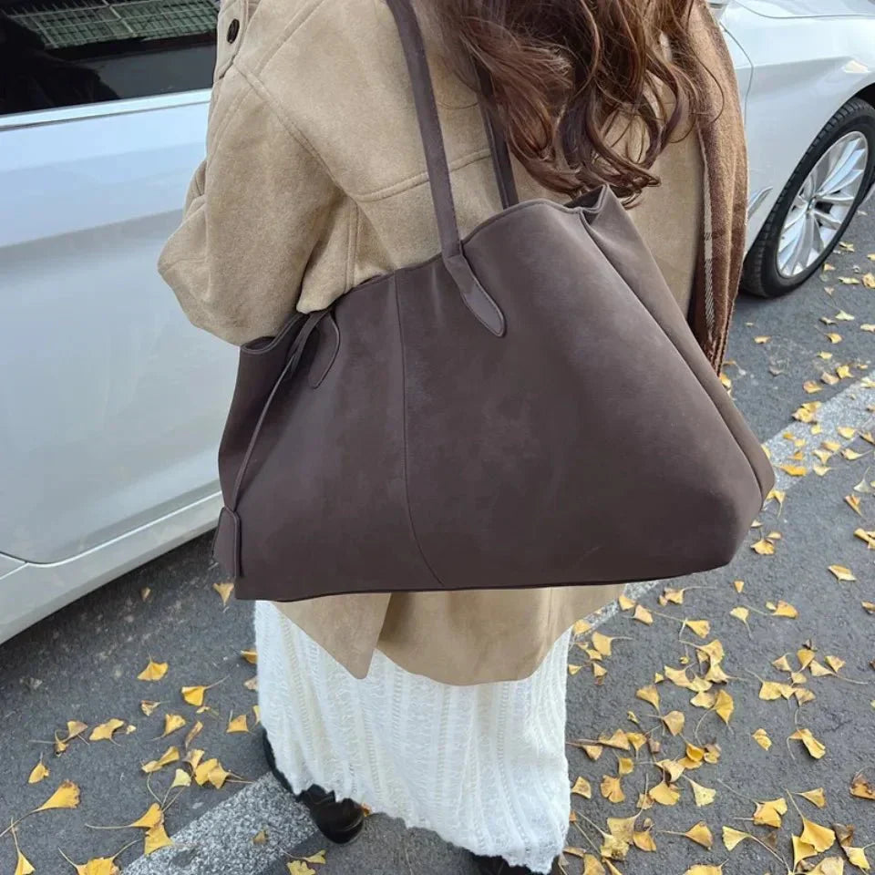 Nord Taschen | Große Wildleder-Schultertasche, Damen-Arbeits-Tote-Bag mit Bindungsdetail