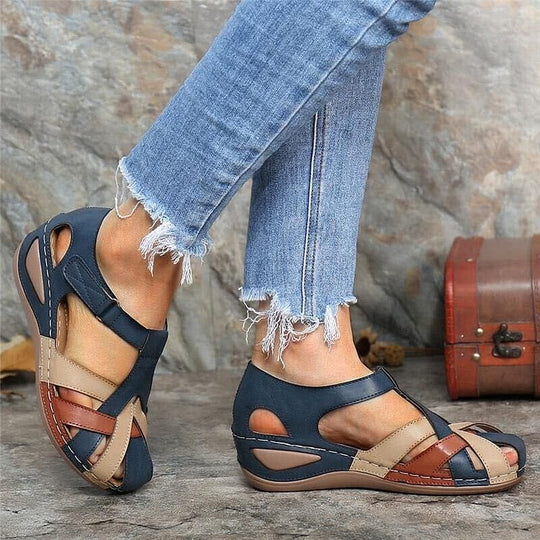 Orthopädische Keilsandalen