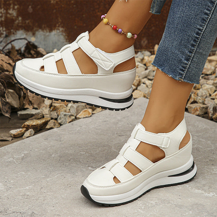 Geschlossene Sneaker-Sandalen