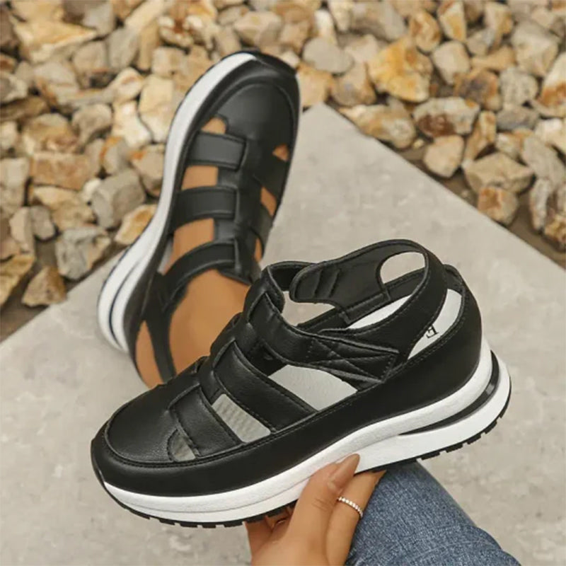 Geschlossene Sneaker-Sandalen