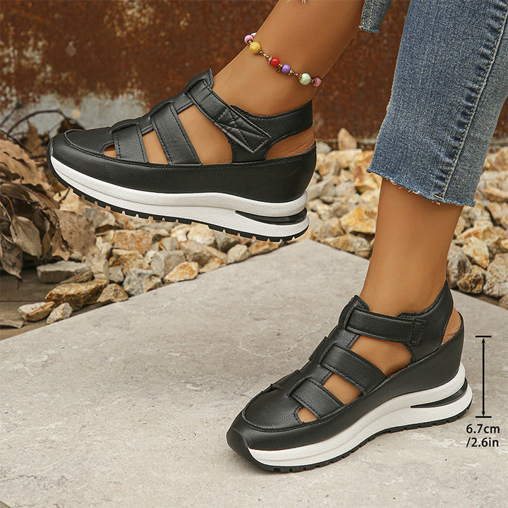 Geschlossene Sneaker-Sandalen