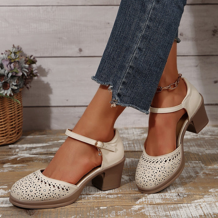 Stilvolle Retro-Sandalen aus Mesh für Frauen