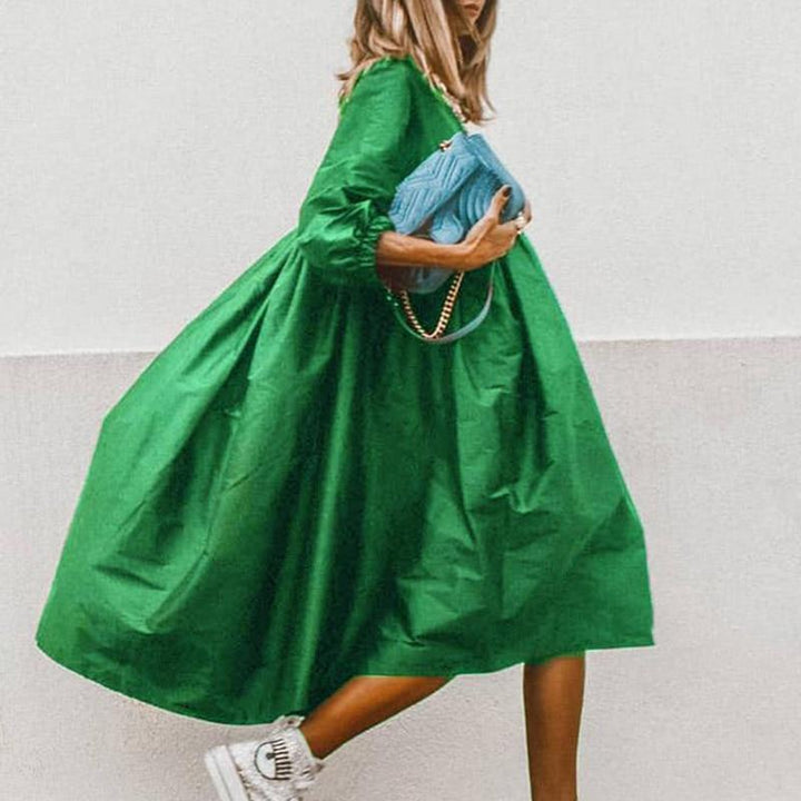 Klassisches Kleid für Frauen