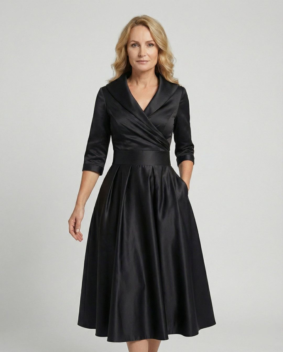 Elegantes Wickelkleid mit breitem Kragen - Vittorelli