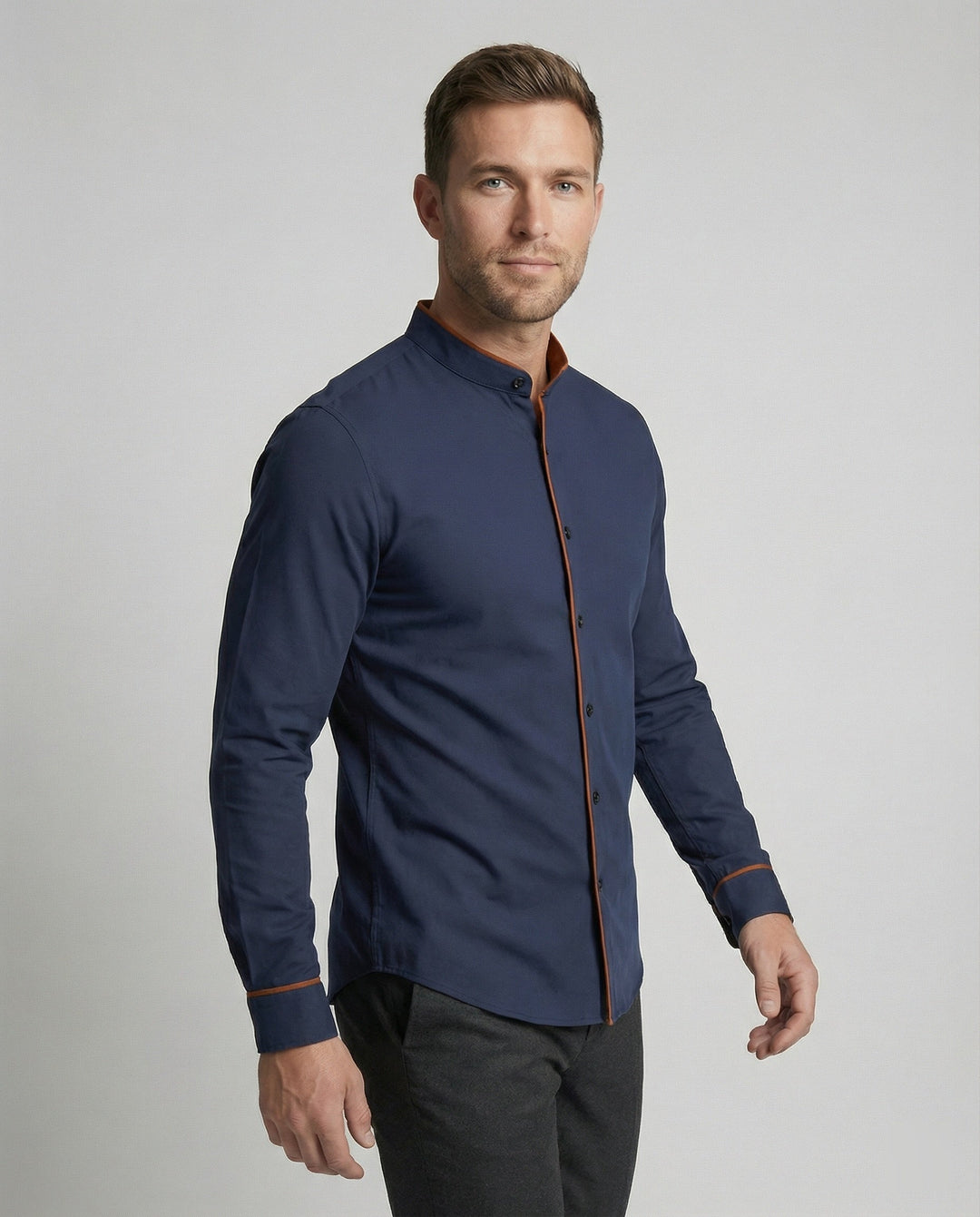 Herren elegantes Langarmhemd mit modernem Stehkragen und Kontrastnähten
