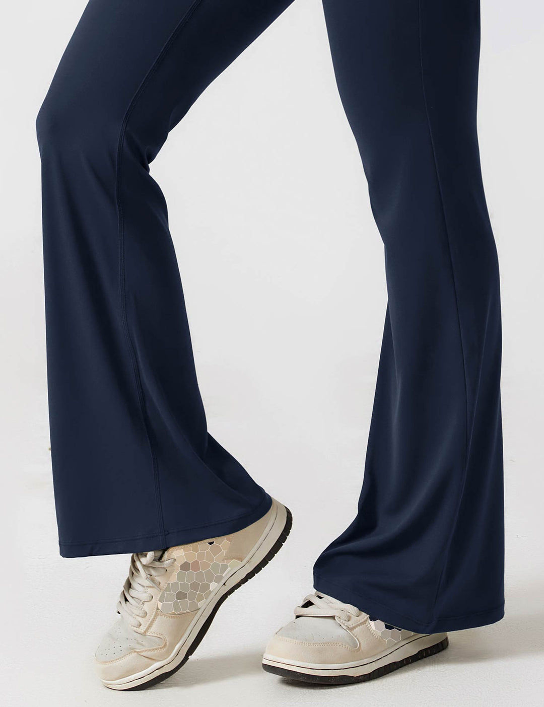 V-Rücken Auslaufender Jumpsuit