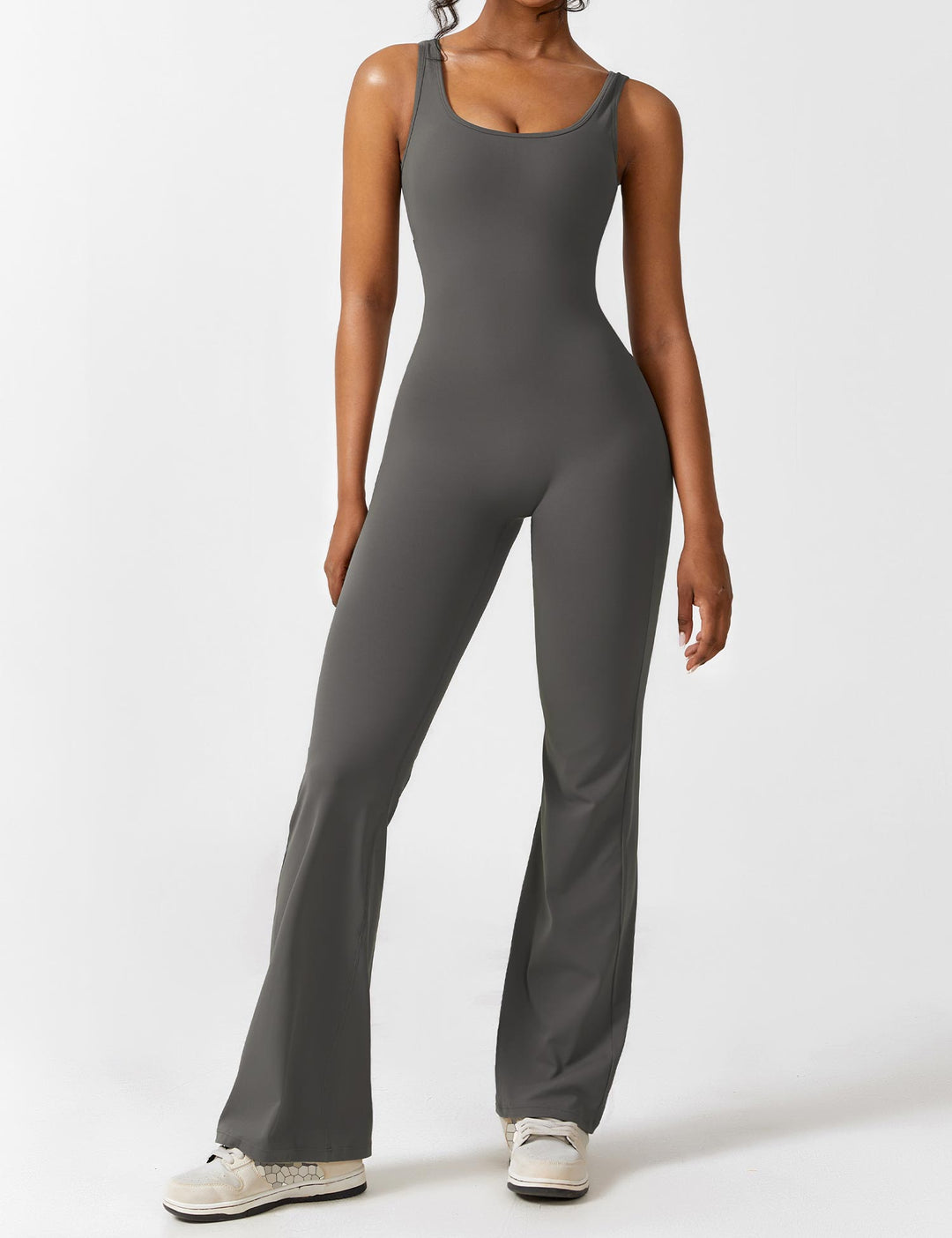 V-Rücken Auslaufender Jumpsuit