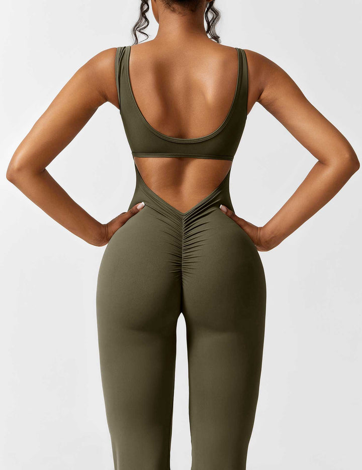 V-Rücken Auslaufender Jumpsuit