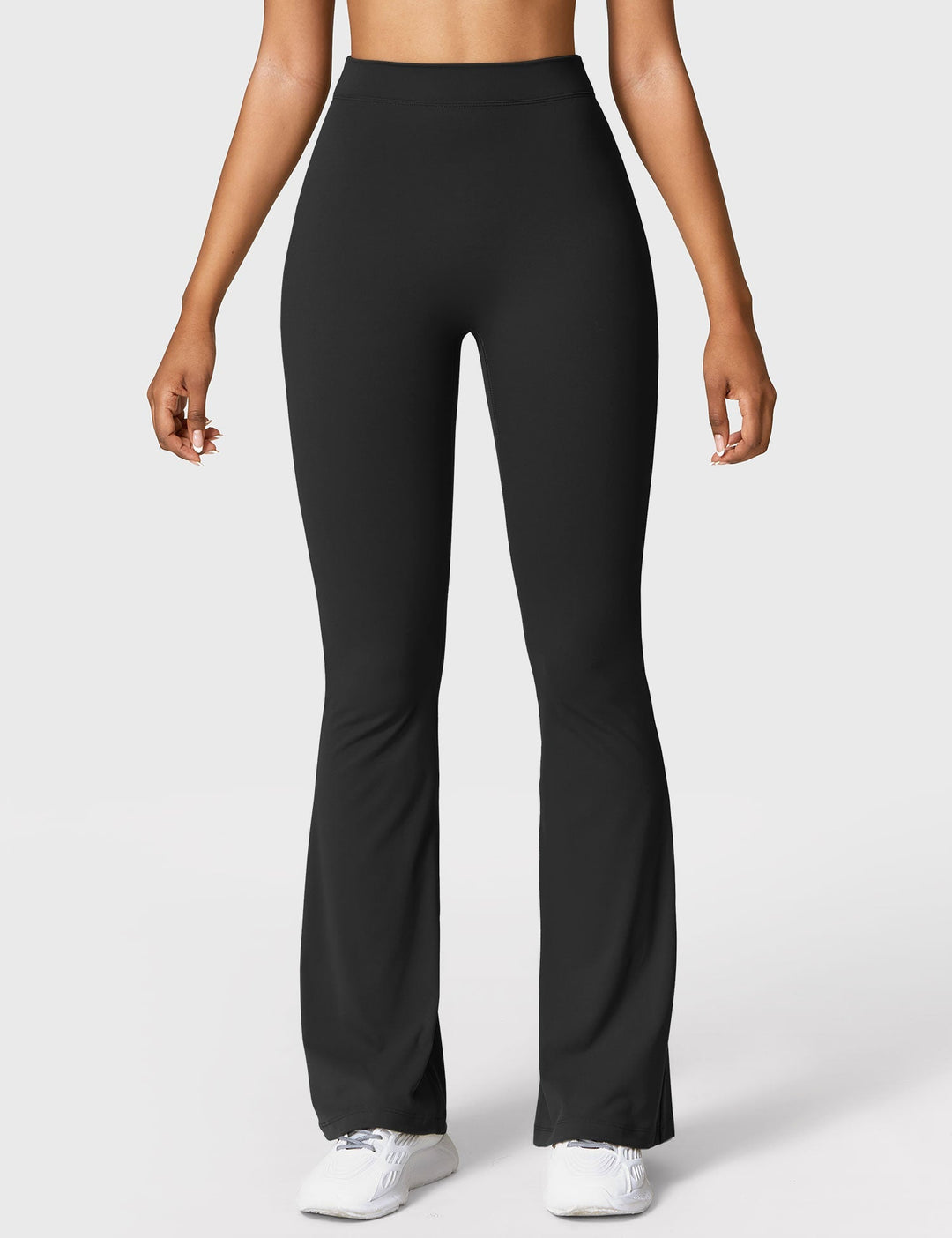 Ausgestellte Leggings mit V-Ausschnitt
