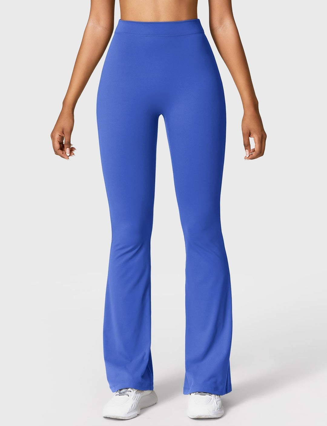 Ausgestellte Leggings mit V-Ausschnitt