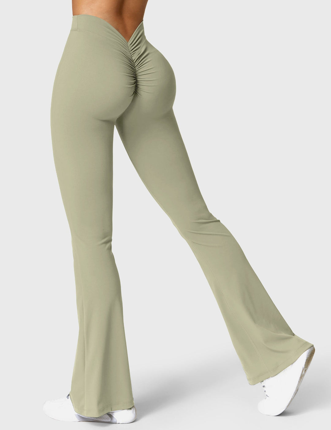 Ausgestellte Leggings mit V-Ausschnitt