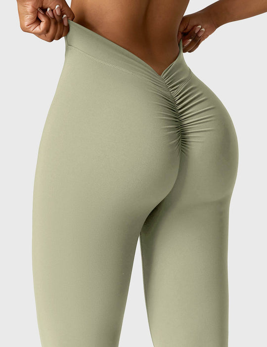 Ausgestellte Leggings mit V-Ausschnitt - Arvani