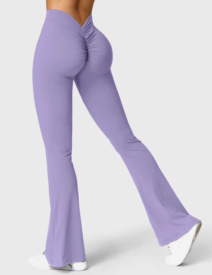 Ausgestellte Leggings mit V-Ausschnitt