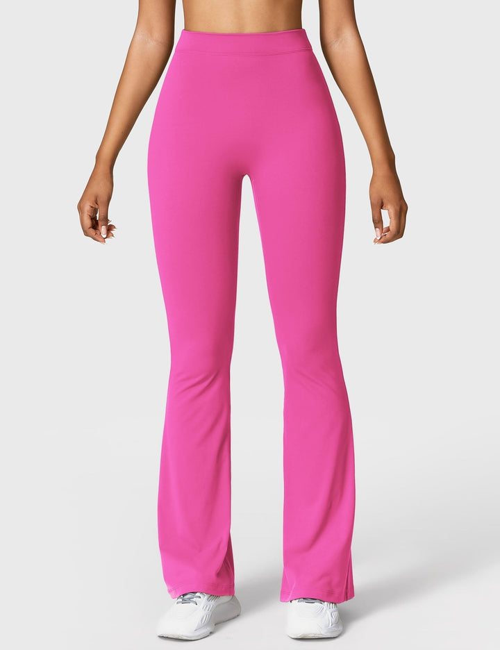Ausgestellte Leggings mit V-Ausschnitt